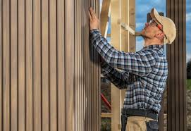 How To Choose The Right Materials for Your Siding Installation in 'Maysville, MO